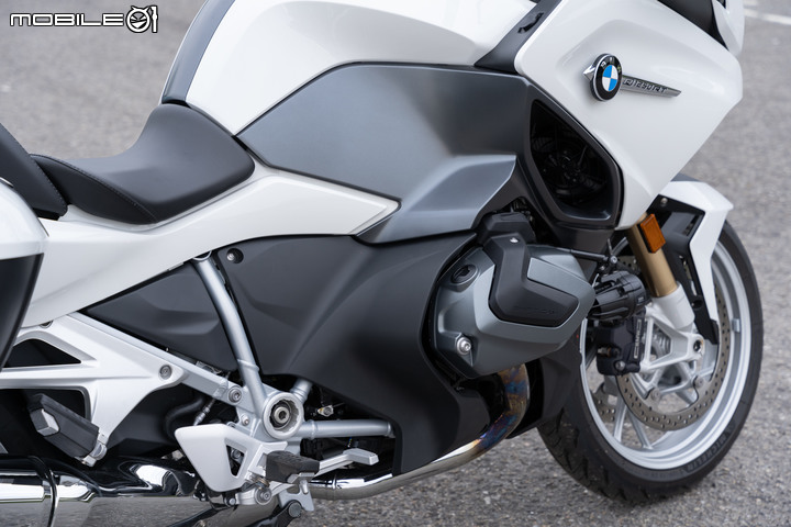 2021 BMW Motorrad R 1250 RT 試駕｜搭載 ACC 自動跟車，劃時代科技休旅登場！