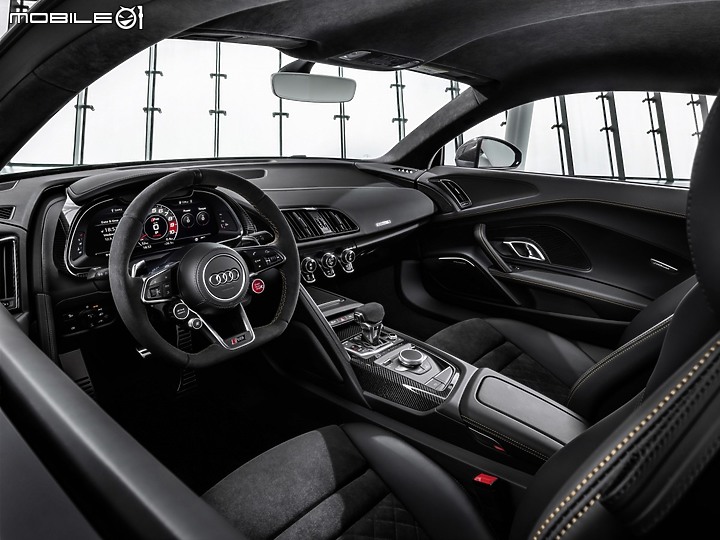 點我看大圖 Audi TT Coupe 45 TFSI quattro 之 Alcantara 麂皮內裝分享