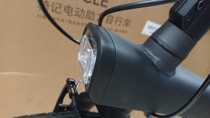 入手QiCYCLE騎記電動助力自行車