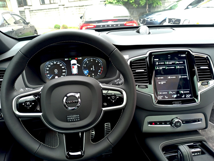 七人座MPV vs SUV,暫定XC90,歡迎各位意見