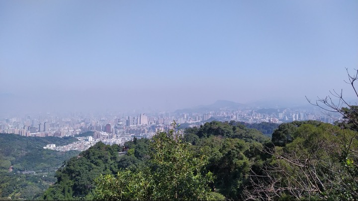 [樂山童盟] [新北中和] 外挖子山-南勢角山-烘爐地南山福德宮