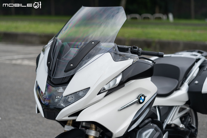 2021 BMW Motorrad R 1250 RT 試駕｜搭載 ACC 自動跟車，劃時代科技休旅登場！