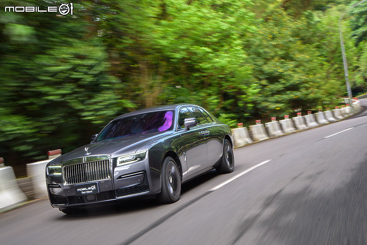 Rolls-Royce New Ghost試駕|凌駕於萬車之上,高度無可比擬!