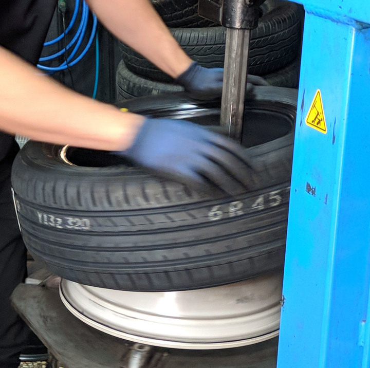 兼顧操控與節能的YOKOHAMA橫濱輪胎BluEarth-GT AE51更換