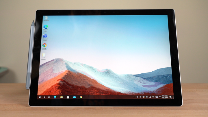 為商務而生還是微軟跳高前的深蹲？Microsoft Surface Pro 7+ 開箱測試