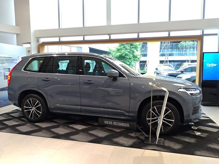 七人座MPV vs SUV,暫定XC90,歡迎各位意見