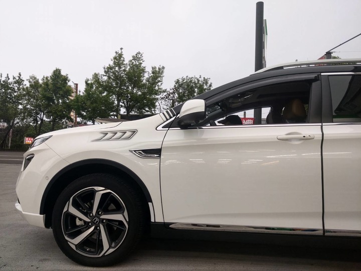 點我看大圖 快11年的U7車主(快21萬公里),台灣1O1車主又再購入URX,