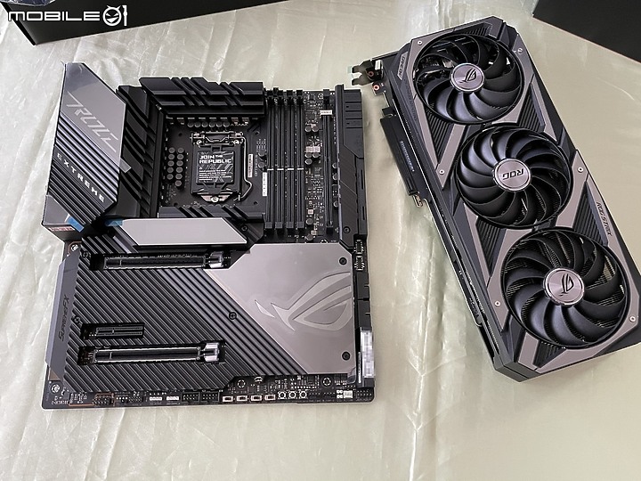 ROG Z590 M13E 與  ROG STRIX RTX3080 活動組合購開箱