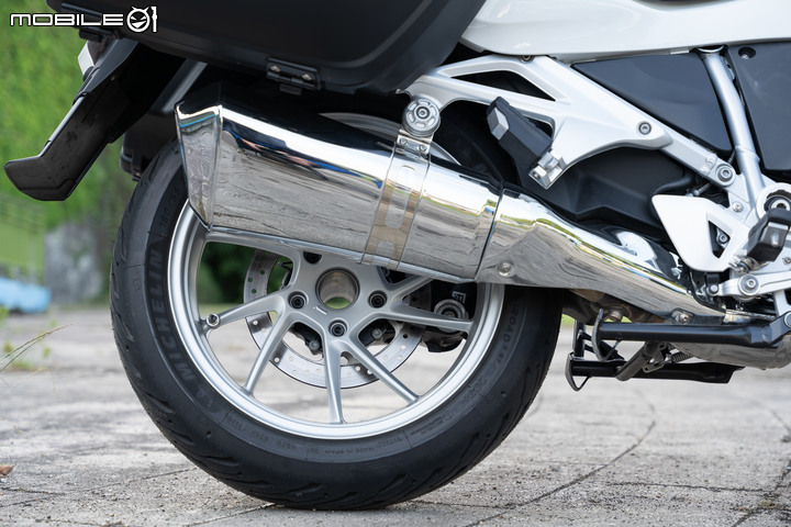 2021 BMW Motorrad R 1250 RT 試駕｜搭載 ACC 自動跟車，劃時代科技休旅登場！