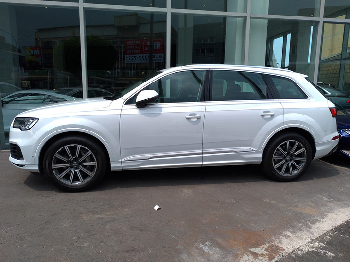七人座MPV vs SUV,暫定XC90,歡迎各位意見
