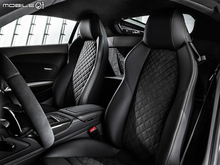 點我看大圖 Audi TT Coupe 45 TFSI quattro 之 Alcantara 麂皮內裝分享