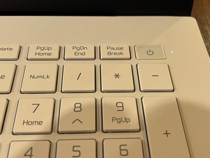 LG gram 17Z90P隨手開箱
