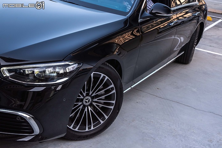 Mercedes-Benz S500 4MATIC L試駕|智慧超乎想像,豪華標竿不容置疑!