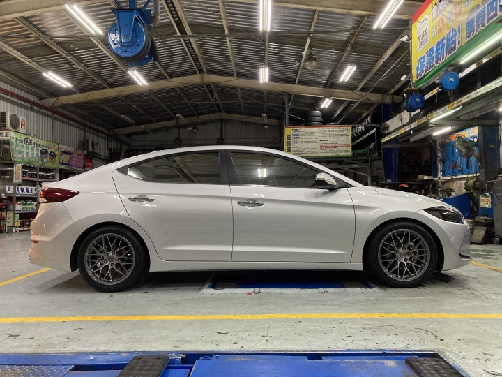 Hyundai Elantra 改裝避震器