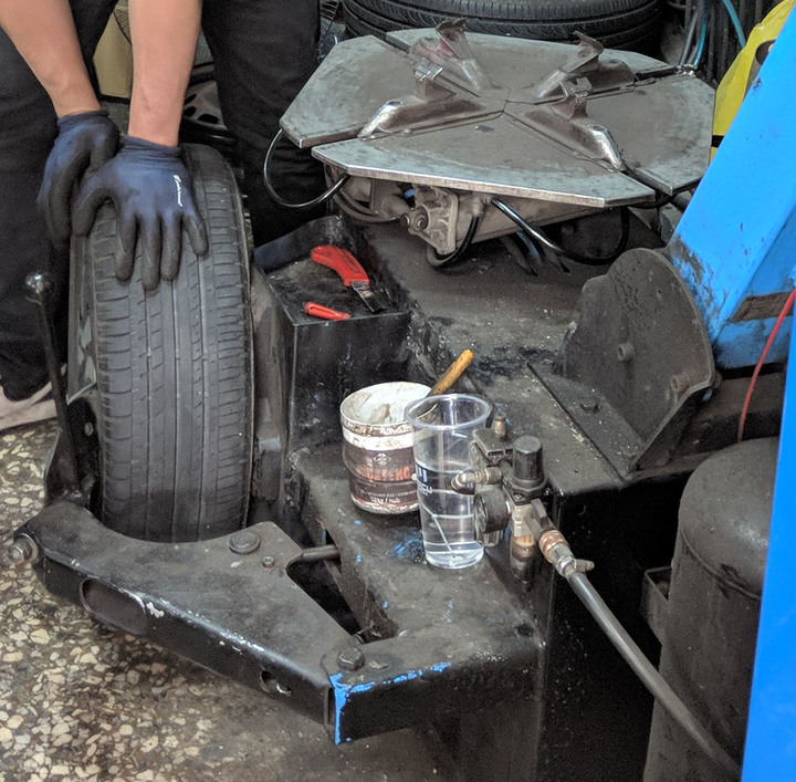 兼顧操控與節能的YOKOHAMA橫濱輪胎BluEarth-GT AE51更換