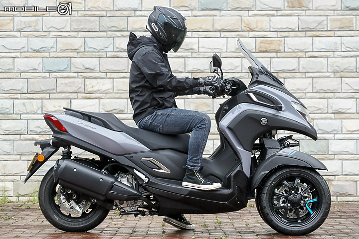 YAMAHA TRICITY 300 三輪重機獨家首試｜拿手戲是穩定 電控輔助駕馭更輕鬆