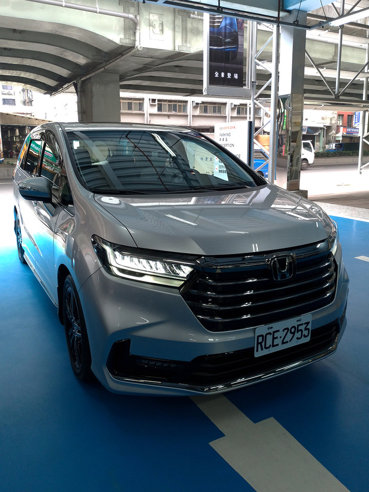 七人座MPV vs SUV,暫定XC90,歡迎各位意見