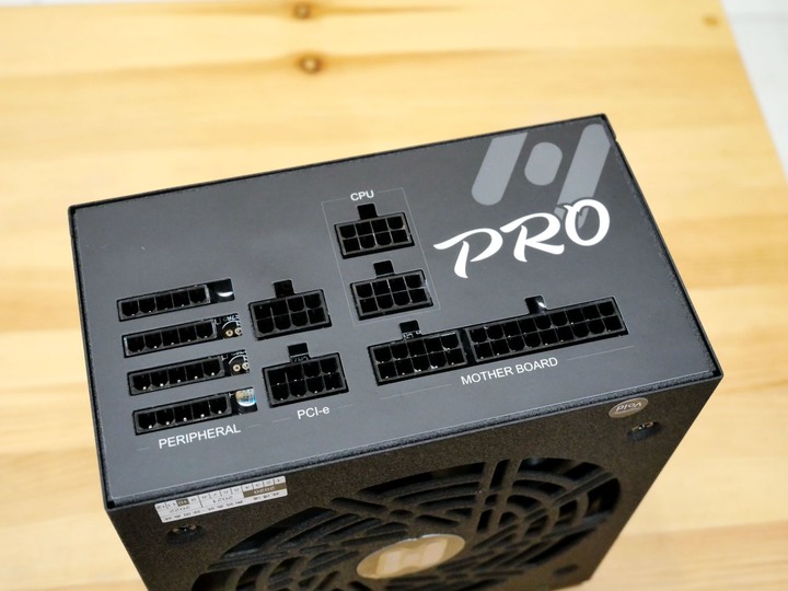 全漢 HYDRO PTM PRO 650W 對上雙 3070 沒問題