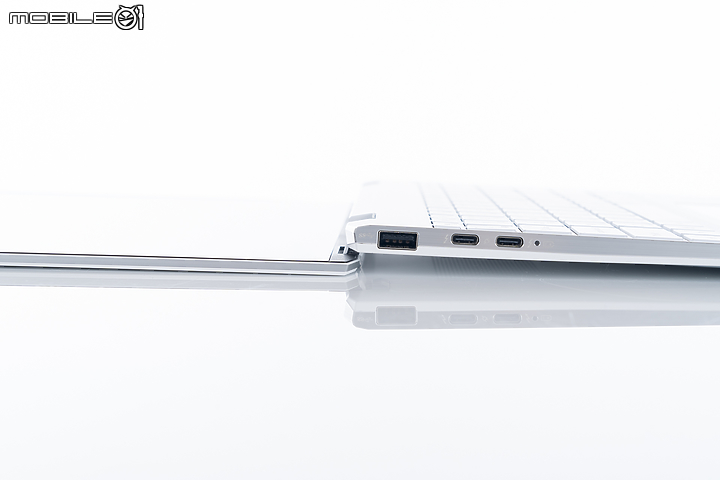 MSI Summit E13 Flip Evo 探索更多商務創造力