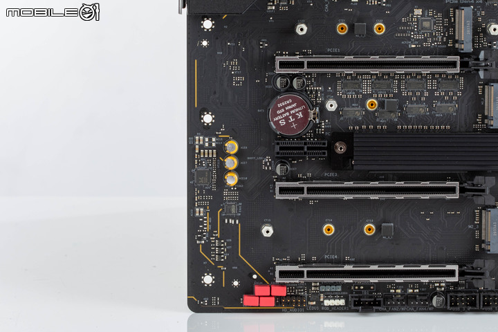 ASRock X570 Taichi Razer Edition 主機板開箱實測 妖蛇合一的視覺電競體驗