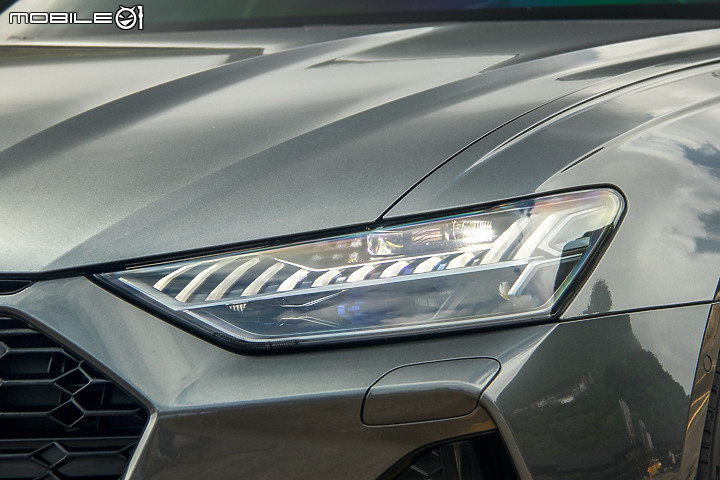 Audi RS 6 Avant 試駕|讓你全家狂一下的 600hp 性能旅行車!