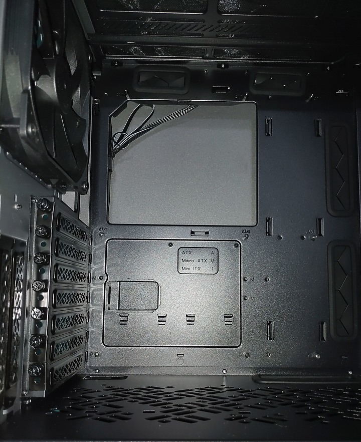 匠心獨具 簡潔洗練 Fractal Design Meshify 2 TG 機殼開箱