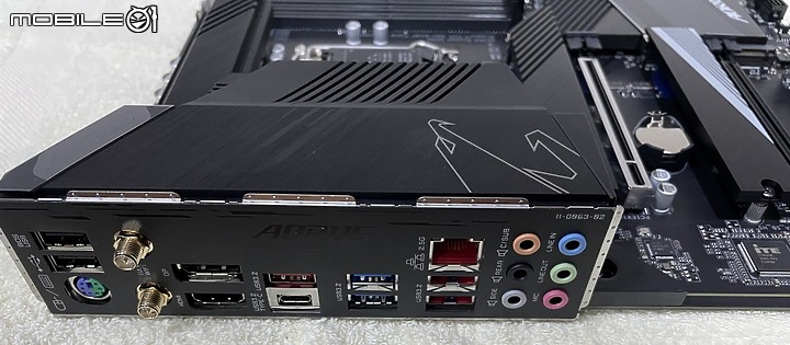 [開箱] 便宜的 6C12T Core i5 11400 / 滿規 B560 AORUS PRO AX