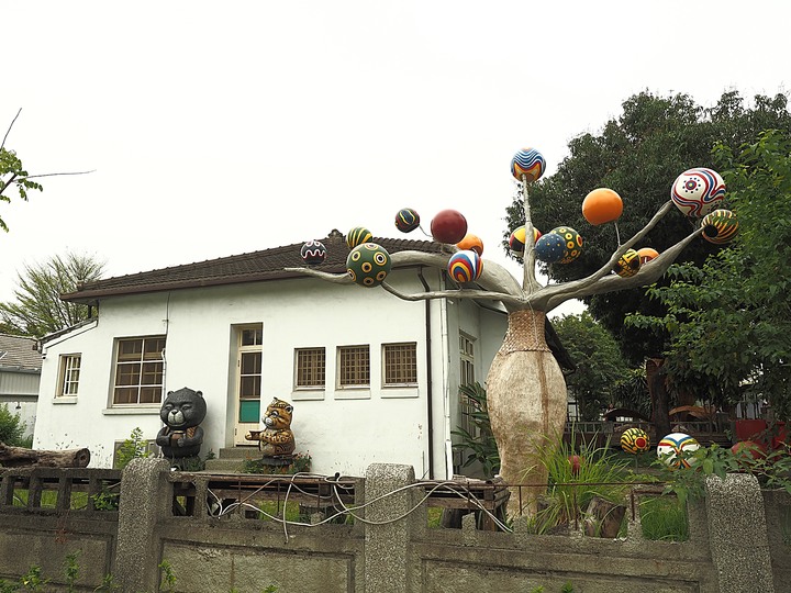 屏東市 勝利星村創意生活園區｜勝利新村 — 保留完整街廓的日治時期官舍群，改造重生為充滿創意的園區