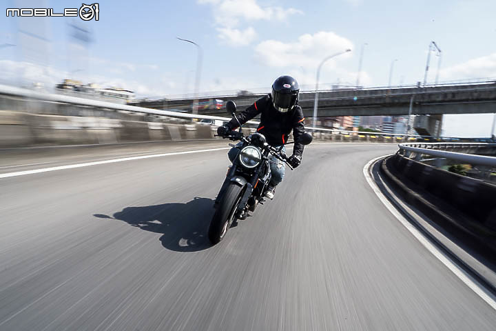 Husqvarna Vitpilen 401 試駕|型男限定的黃牌小鋼炮