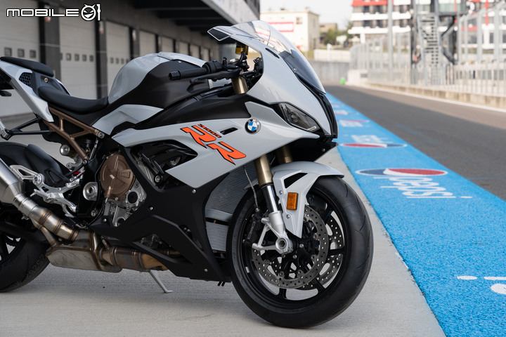 2021 BMW Motorrad S 1000 RR、S 1000 XR 賽道試駕｜結合性能、操控與高科技的頂尖作品