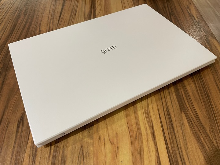 LG gram 17Z90P隨手開箱