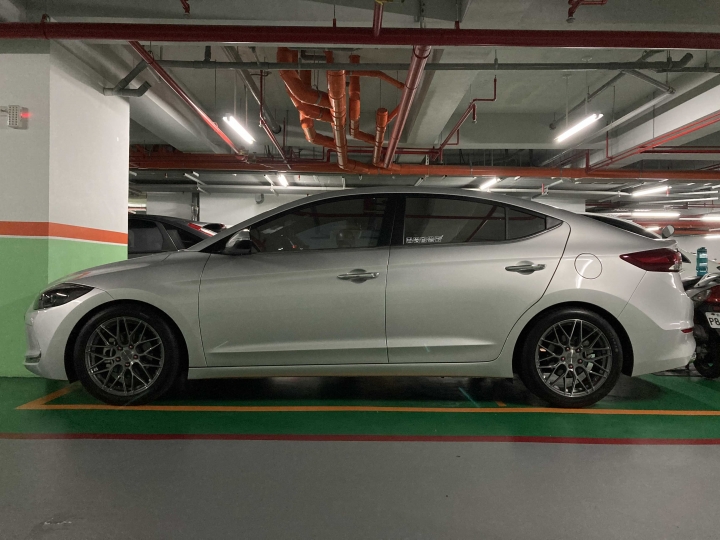Hyundai Elantra 改裝避震器