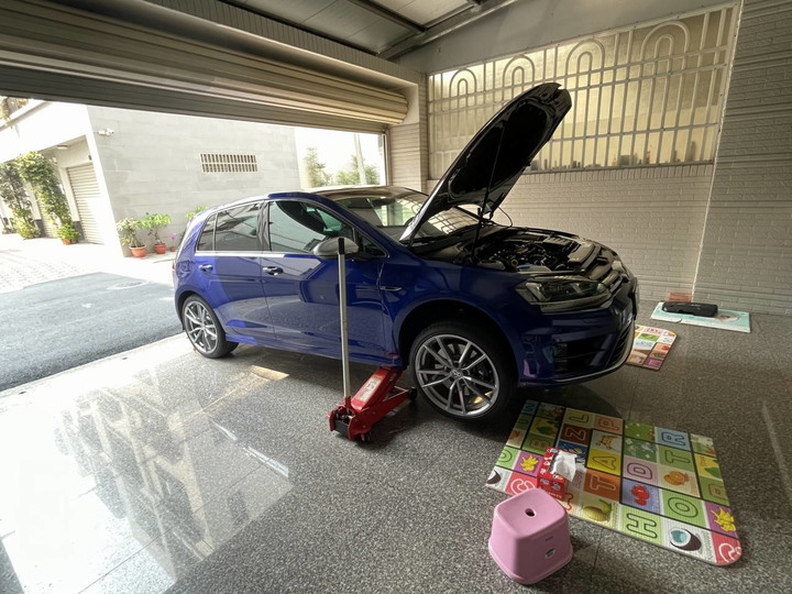 2017 VW Golf R 四年 4.4萬保養與回顧