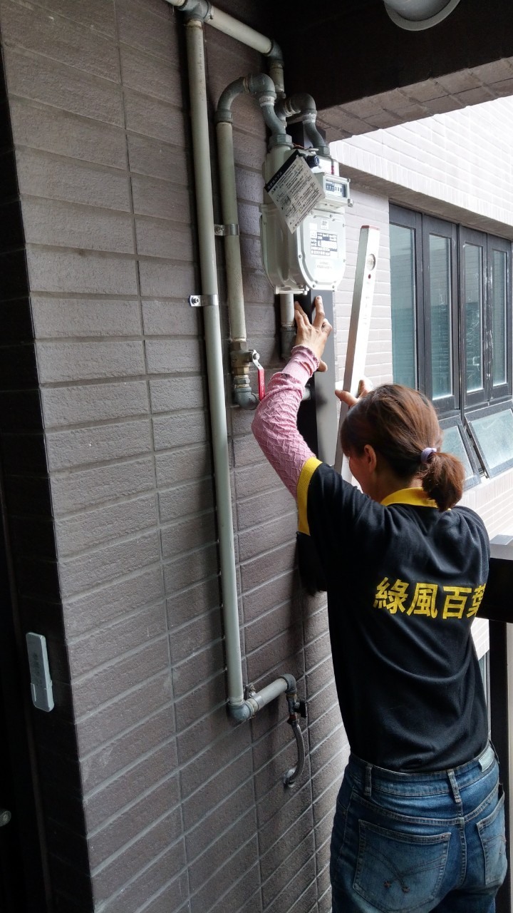後陽台鋁窗新選擇-綠風活動式升降鋁百葉窗開箱分享