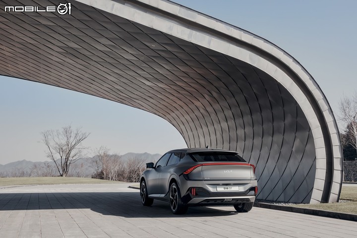 【海外新訊】Kia EV6正式發表,最大續航里程510公里、GT版本具備3.5秒加速破百實力!