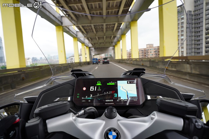 2021 BMW Motorrad R 1250 RT 試駕｜搭載 ACC 自動跟車，劃時代科技休旅登場！