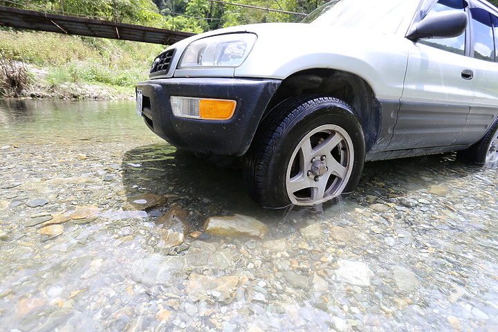 1代RAV4：都會休旅車打卡景點-武荖坑林道