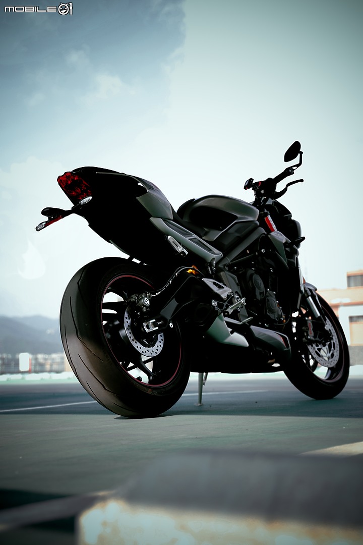 凱旋Triumph 765 RS 2021 (開箱) 第一次在01開箱