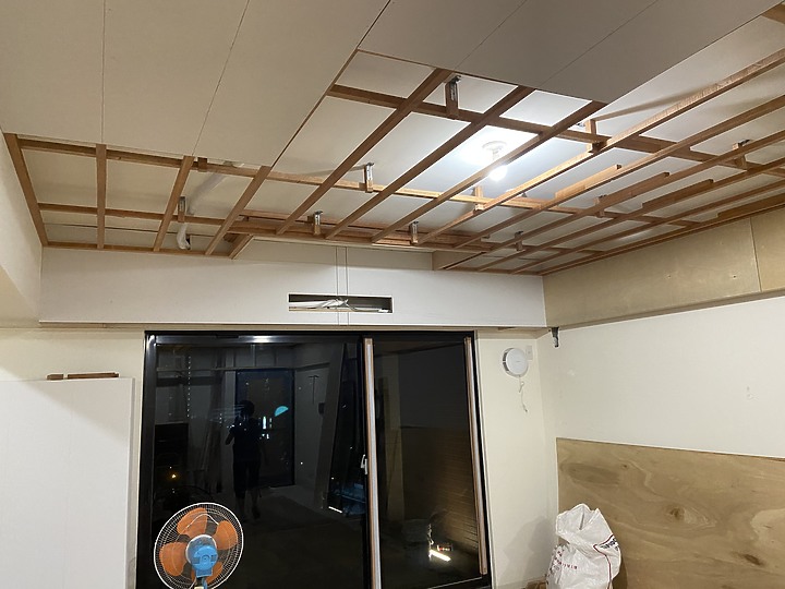 【開箱】高雄 純粹的白與木頭間的相遇