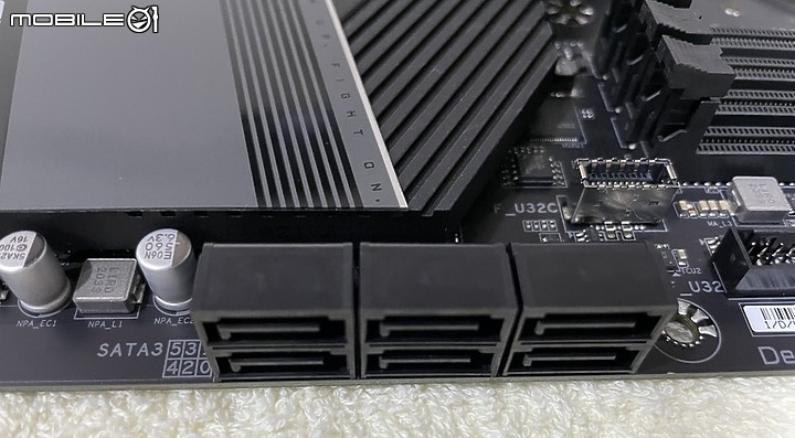 [開箱] 便宜的 6C12T Core i5 11400 / 滿規 B560 AORUS PRO AX