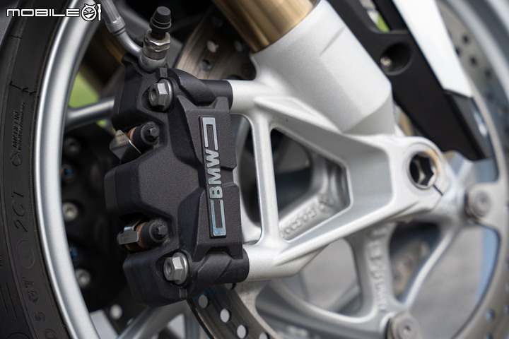 2021 BMW Motorrad R 1250 RT 試駕｜搭載 ACC 自動跟車，劃時代科技休旅登場！