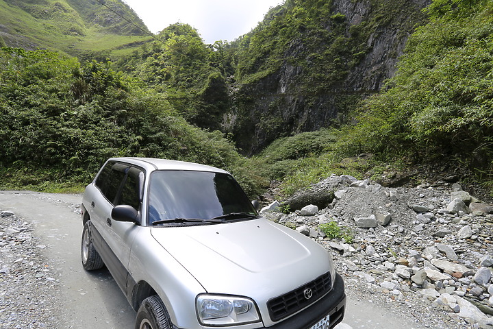 1代RAV4：都會休旅車打卡景點-武荖坑林道