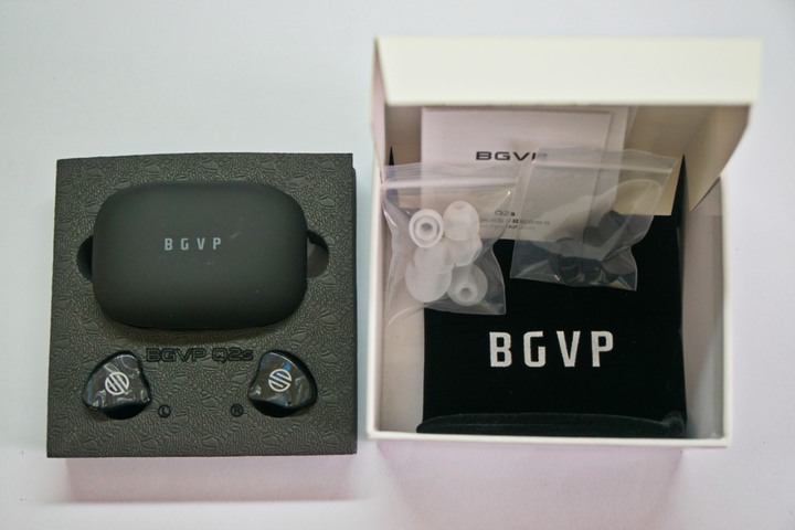 [專業開箱]BGVP Q2s 專注音質 真無/有線藍芽耳機