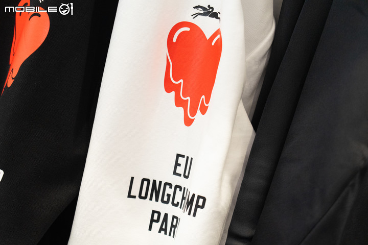 Longchamp X EU 聯名系列發表！ 嘻哈男神瘦子、小春演繹穿搭