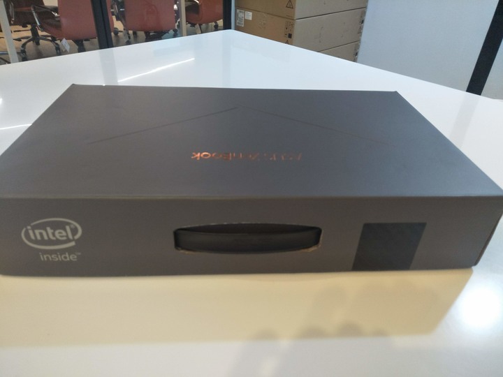 ZenBook 13 UX334 皇家藍小小惹人愛