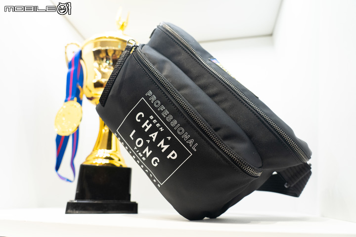 Longchamp X EU 聯名系列發表! 嘻哈男神瘦子、小春演繹穿搭