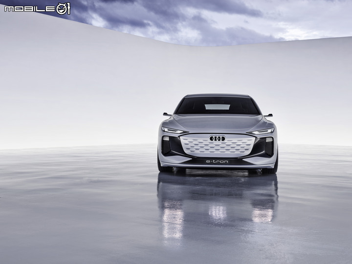 【海外新訊】Audi於上海車展展出全新電動概念車A6 e-tron,基於PPE平台具備700公里續航力!