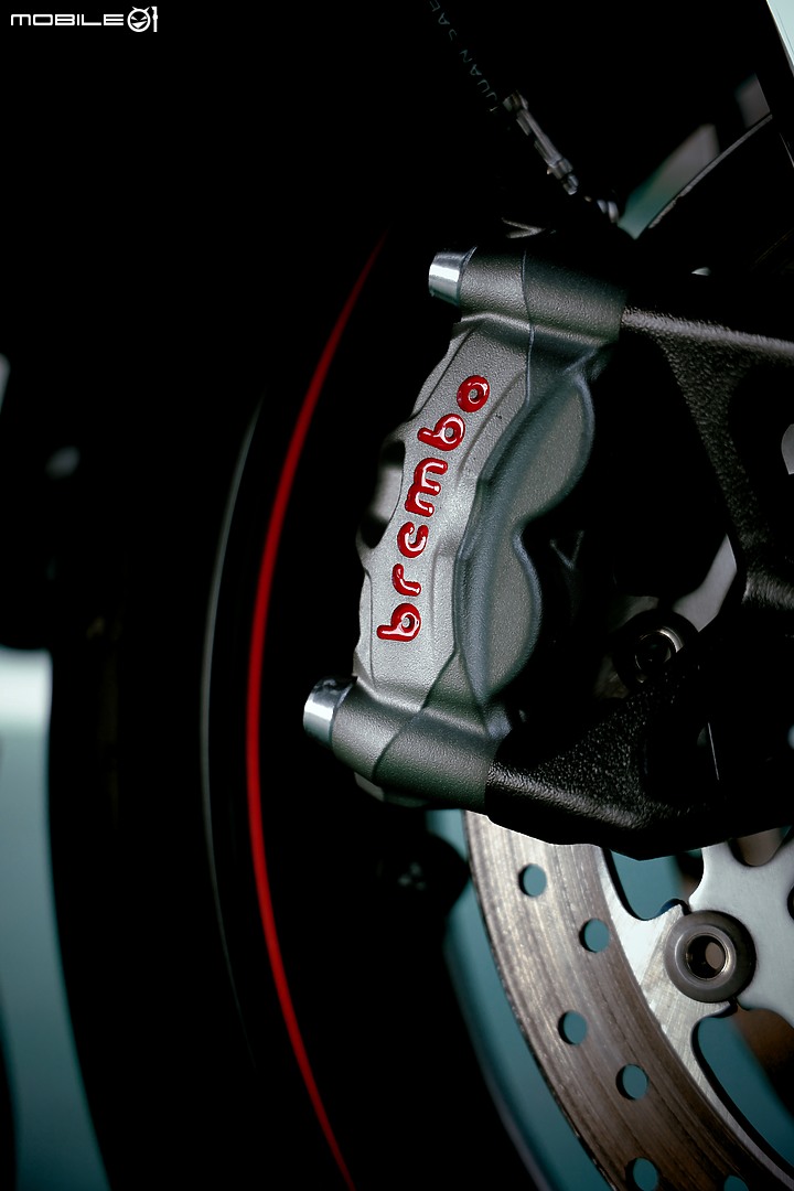 凱旋Triumph 765 RS 2021 (開箱) 第一次在01開箱