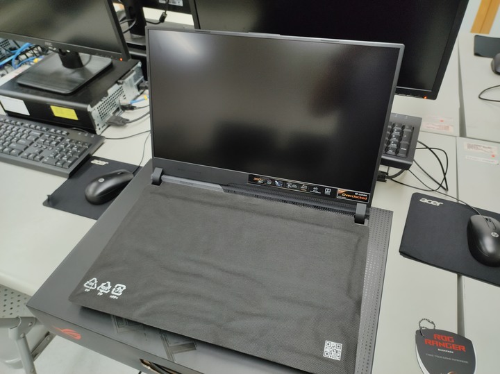 ROG SCAR G733Q 3080 簡易開箱