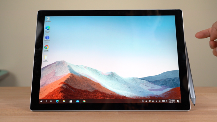 為商務而生還是微軟跳高前的深蹲？Microsoft Surface Pro 7+ 開箱測試